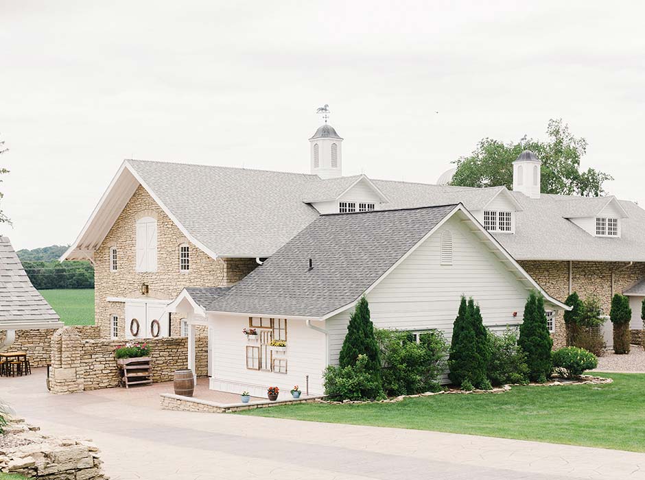 Exterior of the Rochester MN wedding and special event venue Mayowood Stone Barn